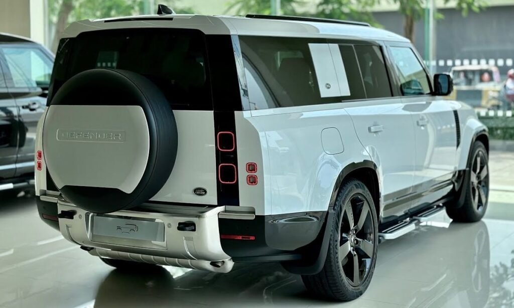 New Land Rover Defender 130 X-Dynamic - 8 Seater