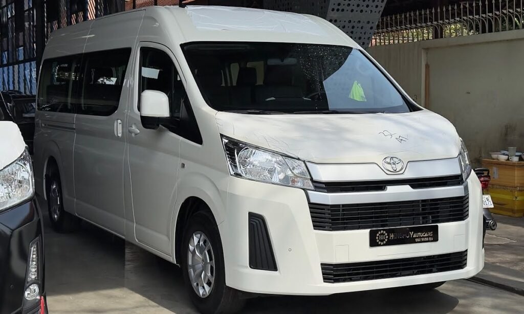 New Toyota Hiace 14seats 2026 - interior
